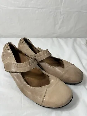 Taos Step It Up Women's Beige  Leather Mary Jane Shoes Flats Sz US 8 M EUR 39 • $20