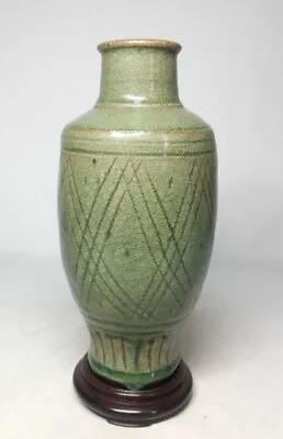 A Chinese Longquan Celadon Vase Ming Dynasty 明龙泉瓶 • $1500