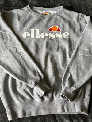 £4 • Buy Ellesse Womens 'Agata' Sweatshirt, Grey Marl, Size 12 UK - Very Good Condition