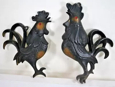 2 Nice Vintage Farmhouse Roosters Metal Wall Decorations 7.5  And 6.75  • $17.95