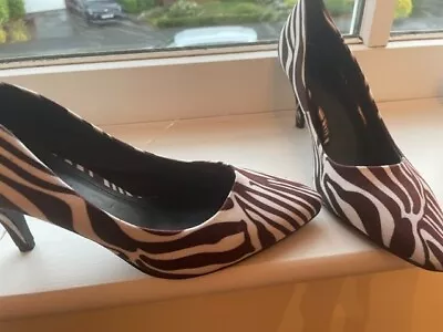 Great Pair Zebra Style Ladies Heels Size 6 Worn Once • £6.99