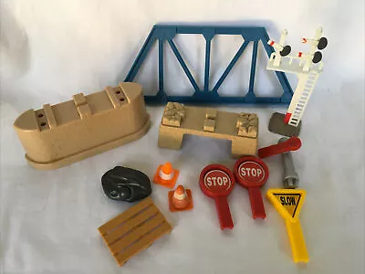 £4.99 • Buy Thomas The Tank Engine Bundle Of Plastic Accessories- See Photos 