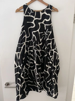 $61 • Buy Gorman  Monstera Tulip Dress- Size 6