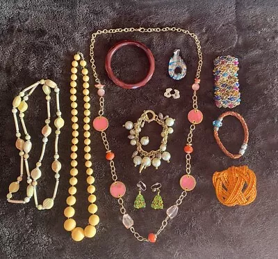 BULK LOT Of JEWELLERY. Assorted Vintage Necklaces Bracelets Earrings & Pendant • $7