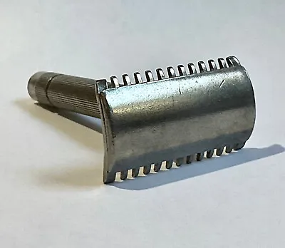 Vintage Short Comb Double Edge Safety Razor • $12.99