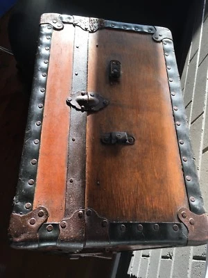 $110 • Buy Stunning Antique Chest/Blanket Box
