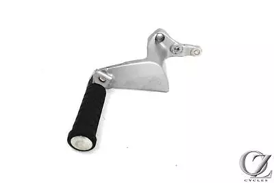 2007 07 Victory Polaris Kingpin King Pin Left Passenger Peg Bracket  • $35.10