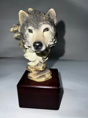 Mill Creek Studios  Keen Eye  Small Wolf Figurine • $17