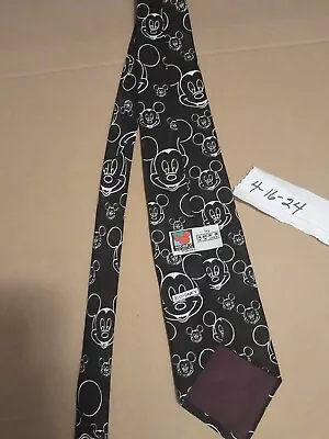 Mickey Mouse Disney Tie • $8.50
