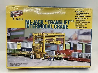 Sealed NIB Walthers Cornerstone N Scale MI-Jack Intermodal Crane KIT #933-3222 • $32.99