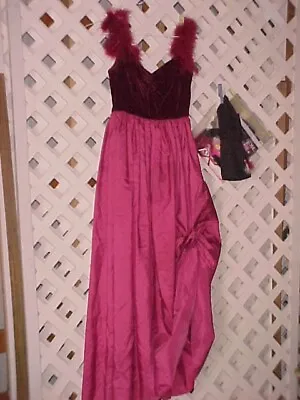 Burgundy SALOON Gal Costume Dress FeatheredGlovesHair PlumeGarter Women's 4 • $45