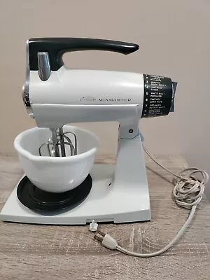 Vintage Sunbeam Mixmaster 12-Speed Mixer With 1 Bowl & Set Of Beaters Tested  • $44.95