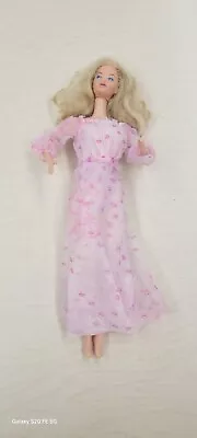 Kissing Barbie Doll Original Pink Floral Dress Mattel 70’s • $12.99