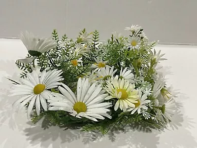 [ 1 ] Vintage Plastic Flower Candle Ring Daisies 6” Ring 11” Dia • $24.99