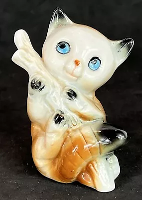 Vintage Cat Ceramic Figurine - 8cm • $10