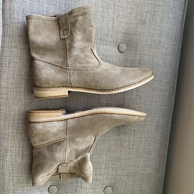 Urban Outfitters Ecote Ankle Boot Flats Nude Tan Suede Size 9 NEW • $63.47