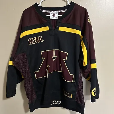 Minnesota Gophers Hockey Jersey NCAA College Size 40 Fighter Strap Zephyr • $59.99