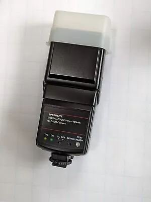 Vivitar DF-286 Speedlite Digital Zoom 24mm-105mm • $25
