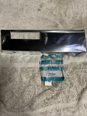 OEM NOS GM 1982-1986 Chevrolet Monte Carlo Front Fender Molding 14053353 W Hrdwr • $120