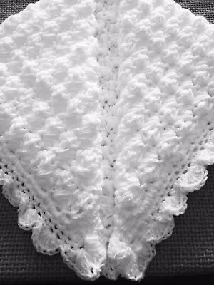 ⭐️Hand Crocheted Baby's White Soft & Warm Chunky Blanket /car Seat/pram/crib ⭐️ • £13
