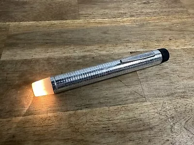 Vintage Eveready Union Carbide Pen Light - No. 935017 • $34.99