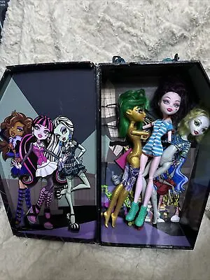 Monster High Dolls Lot Of 3 Dolls  No Arms And Accessories • $22.22