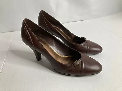 Michelle D Brown Leather Classic Career Round Almond Toe Pumps Sz 9M • $25