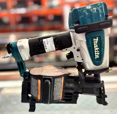 Makita AN453 1-3/4  15° Roofing Coil Nailer • $140