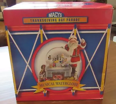 2003 Macy's Thanksgiving Day Parade Snow Globe Snowglobe Santa In Box • $99.99