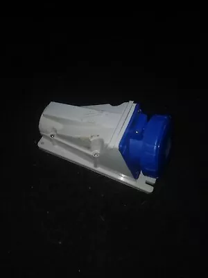 £26 • Buy Gewiss GW63522 230V 63A 2P+E Angled Wall Mounted Socket IP67 Used 