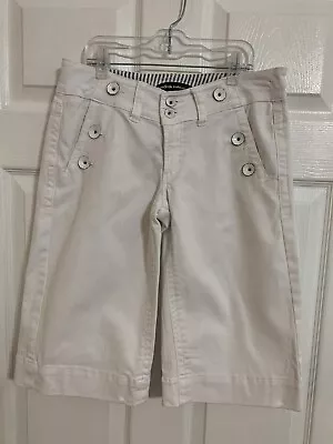 Free Style Revolution Bermuda Shorts Size 7 White • $10