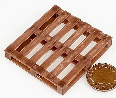 Single Plastic Brown Pallet Tumdee 1:12 Scale Dolls House Miniature Accessory • £1.99