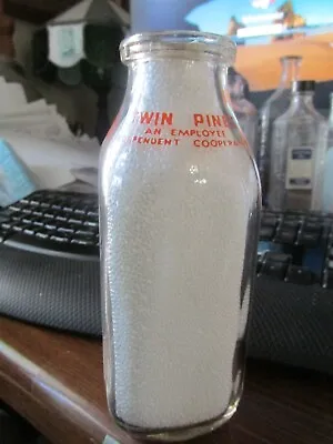 Detroit Mich. Twin Pines Dairy Orange Pyro SPP Milk Bottle MICHIGAN MI • $24.99