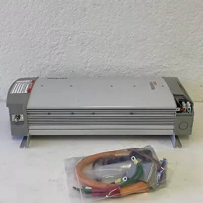 $400 • Buy XANTREX Freedom Xi/2000 Inverter Charger - 120VAC 195A 12.5 VDC Parts Only