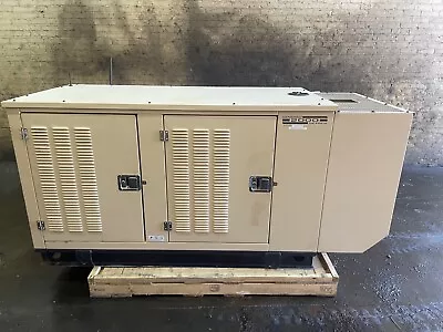 30KW Generac Propane Generator 3PH 120/208 Volt 37.5KVA • $3899