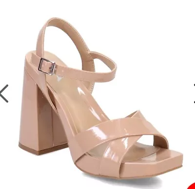 Mia Tan Heels Size 8 • $52