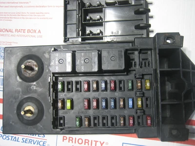 $90 • Buy 2000 2001 Ford F250 F350 Super Duty Pickup Fuse Box Relay Panel Yc3t-14a067-be