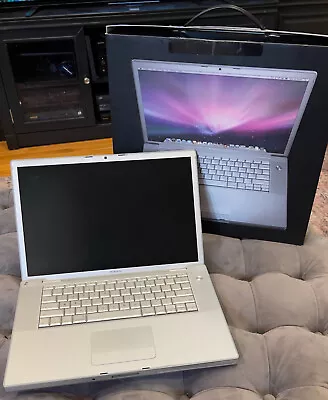 Apple MacBook Pro A1260 15.4  2.4GHz Core 2 Duo 256MB VRAM Laptop MB133LL/A 2008 • $125