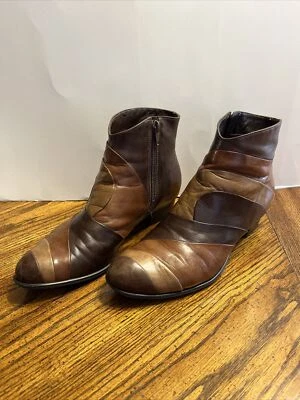 $29.99 • Buy Everybody By Moda Ankle Booties Womens Sz 7.5 Brown Leather Low Heel 