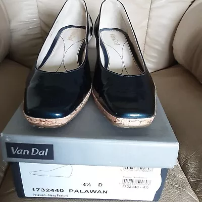 Van Dal Palawan Shoes.  Navy.  Size 4.5 • £17.99