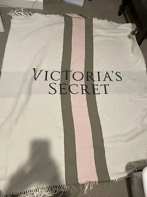$15.50 • Buy Victoria Secret Pale Pink Color Block Blanket