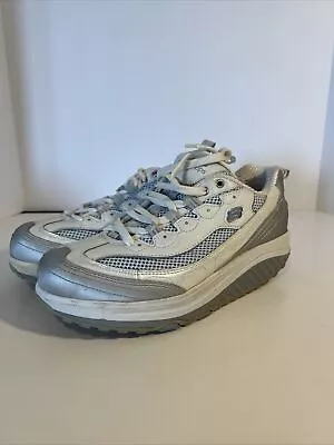 Skechers Women’s Shape Ups White And Gray Sneakers SN 11800 Size 9 • $17.99