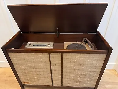 Perfect 1961 The Voice Of Music Mid Century Modern Stereo Console Model 809 • $1850