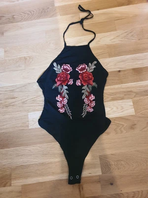 £3.99 • Buy Pretty Little Thing Embroidered Halterneck Body, Size 8