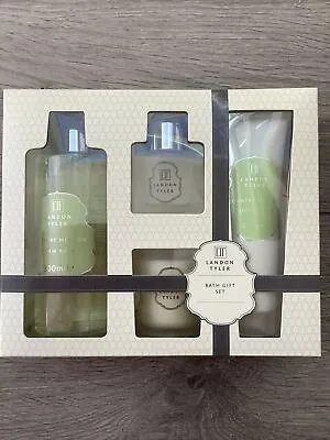 £7 • Buy Landon Tyler Country Meadow Bath Gift Set