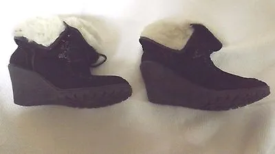  Ladies Size Uk 56 Eu 39 London Rebel Black Fur Cuffs Suede Ankle Wedge Boots • £19.99