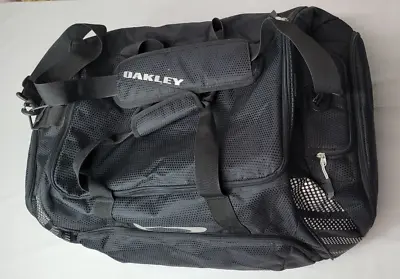 Oakley  Multi Pocket Gorpcore Cargo Duffle Bag Size Large • $76.99