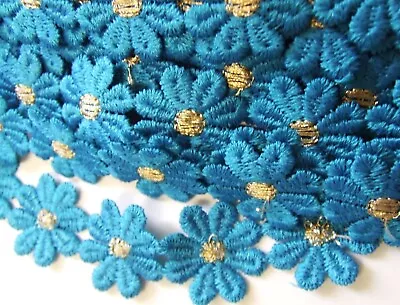 Blue 12/24 Pack Guipure Daisy 27 Mm Embroidered Motif Sew On Applique Patch • £3.05