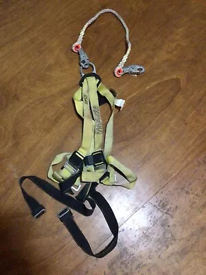 Miller Model 850 Universal Safety Harness With Lanyard • $25