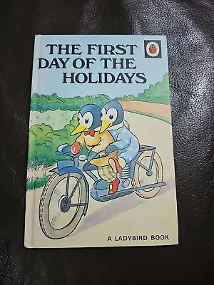 Ladybird Book The First Day Of The Holidays Series 401 VGC A J Macgregor L7 • £7.99